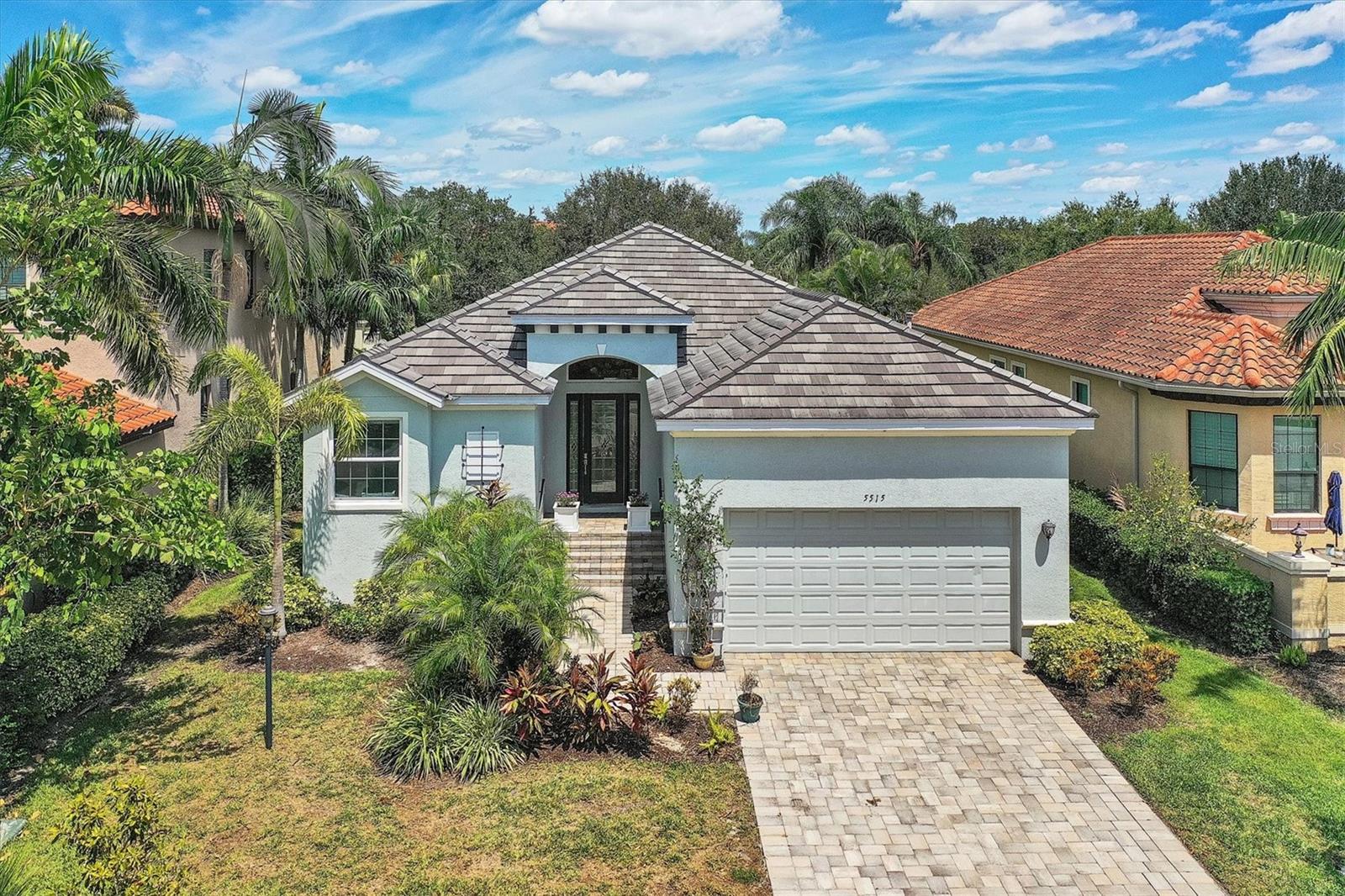 LEGENDS BAY - Residential