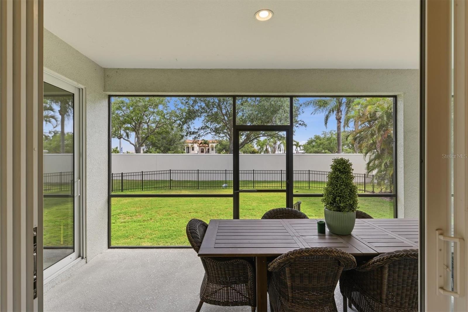 LEGENDS BAY - Residential