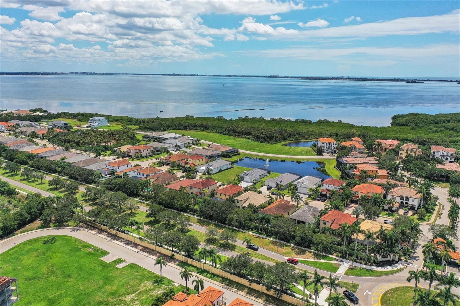 LEGENDS BAY - Residential