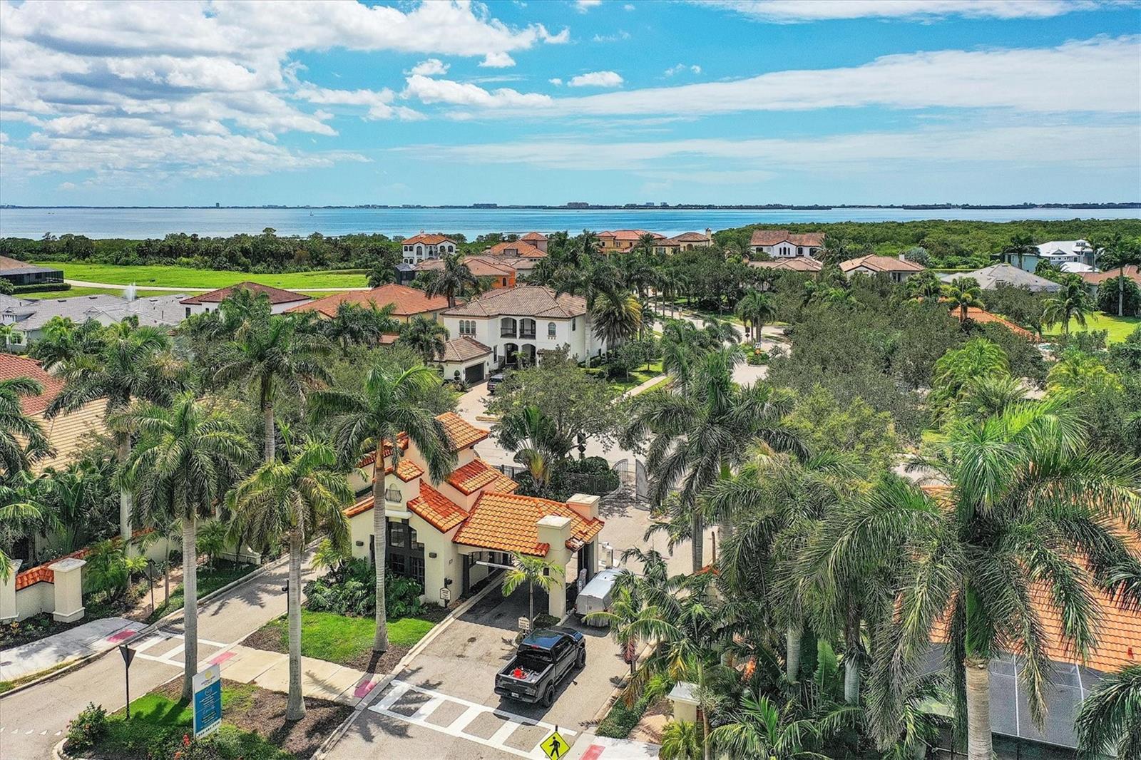 LEGENDS BAY - Residential