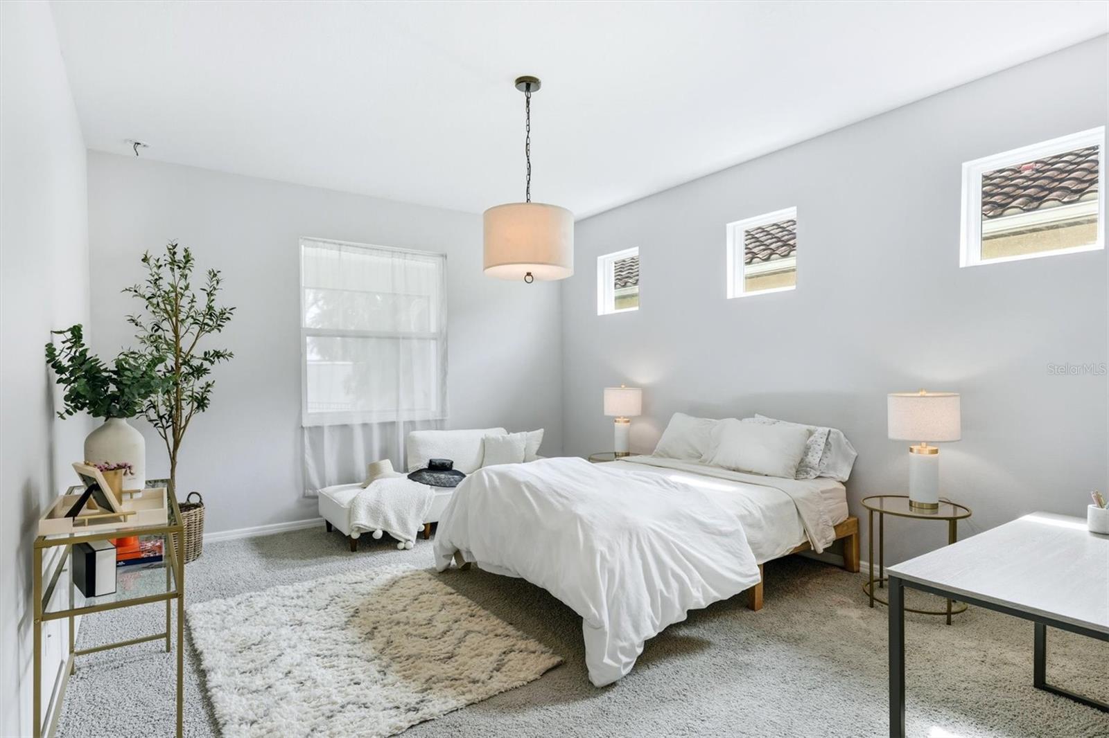 LEGENDS BAY - Residential
