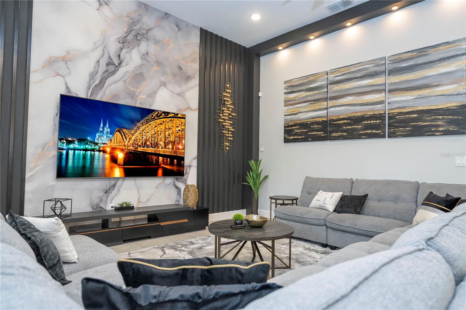 PARADISO GRANDE PH 2 - Residential