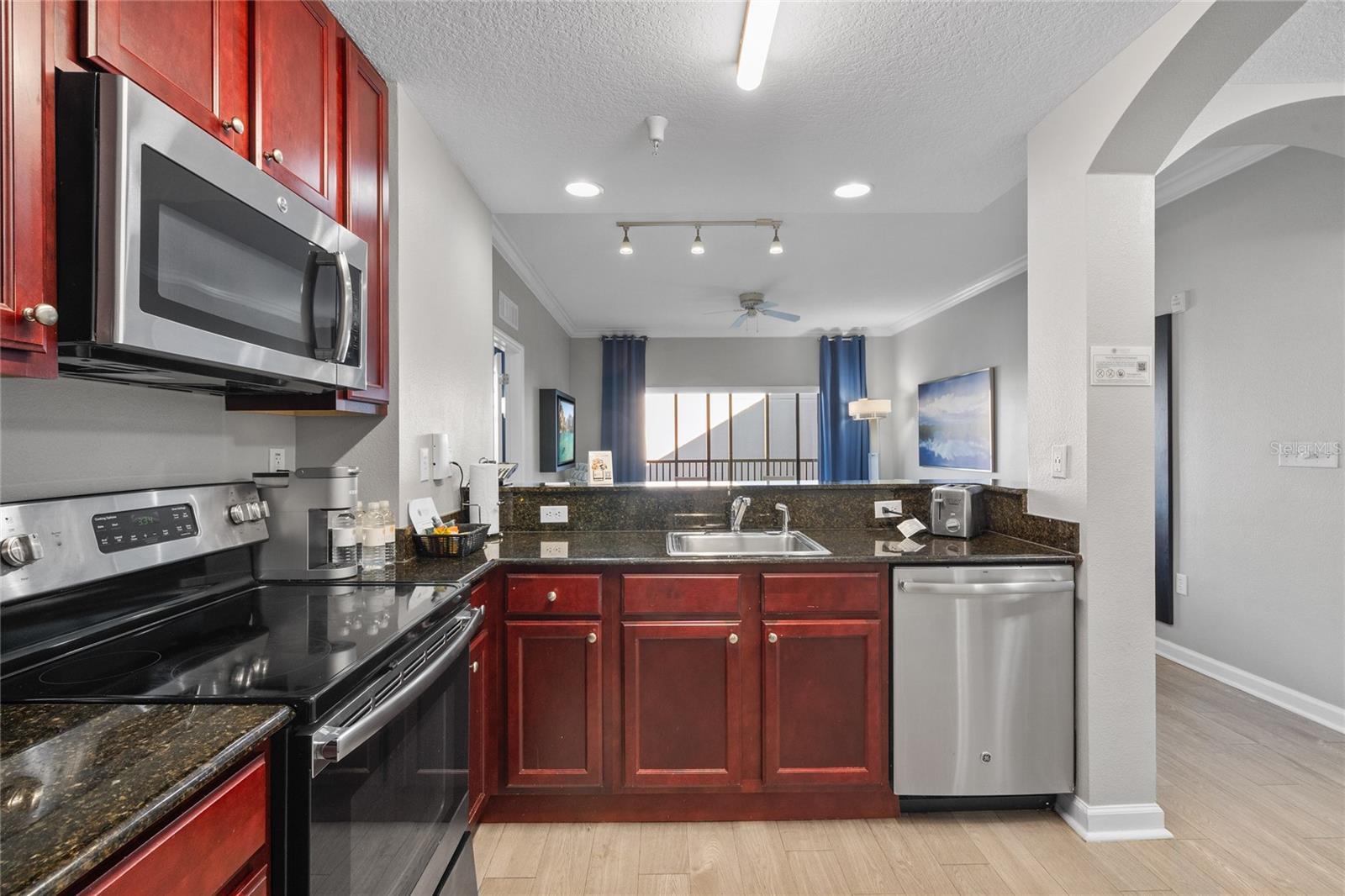 14501 GROVE RESORT AVENUE 1727