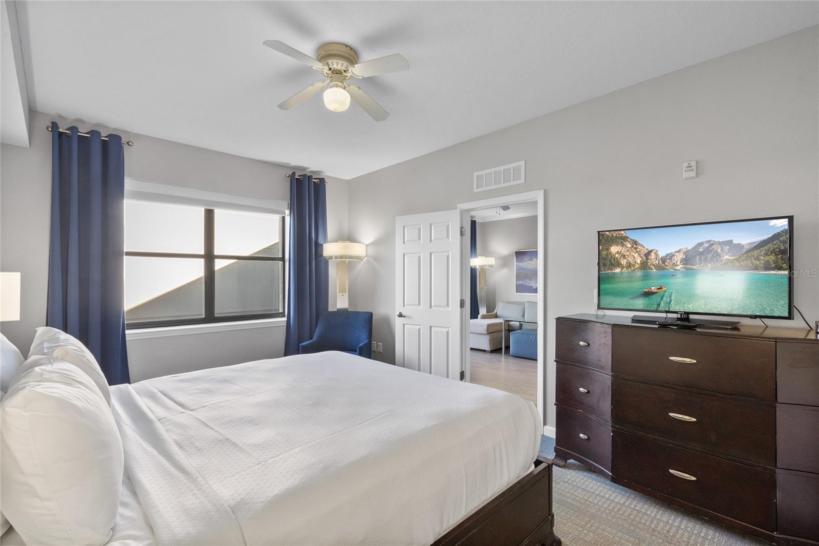 GROVE RESIDENCE & SPA HOTEL CONDO 1 - Residential