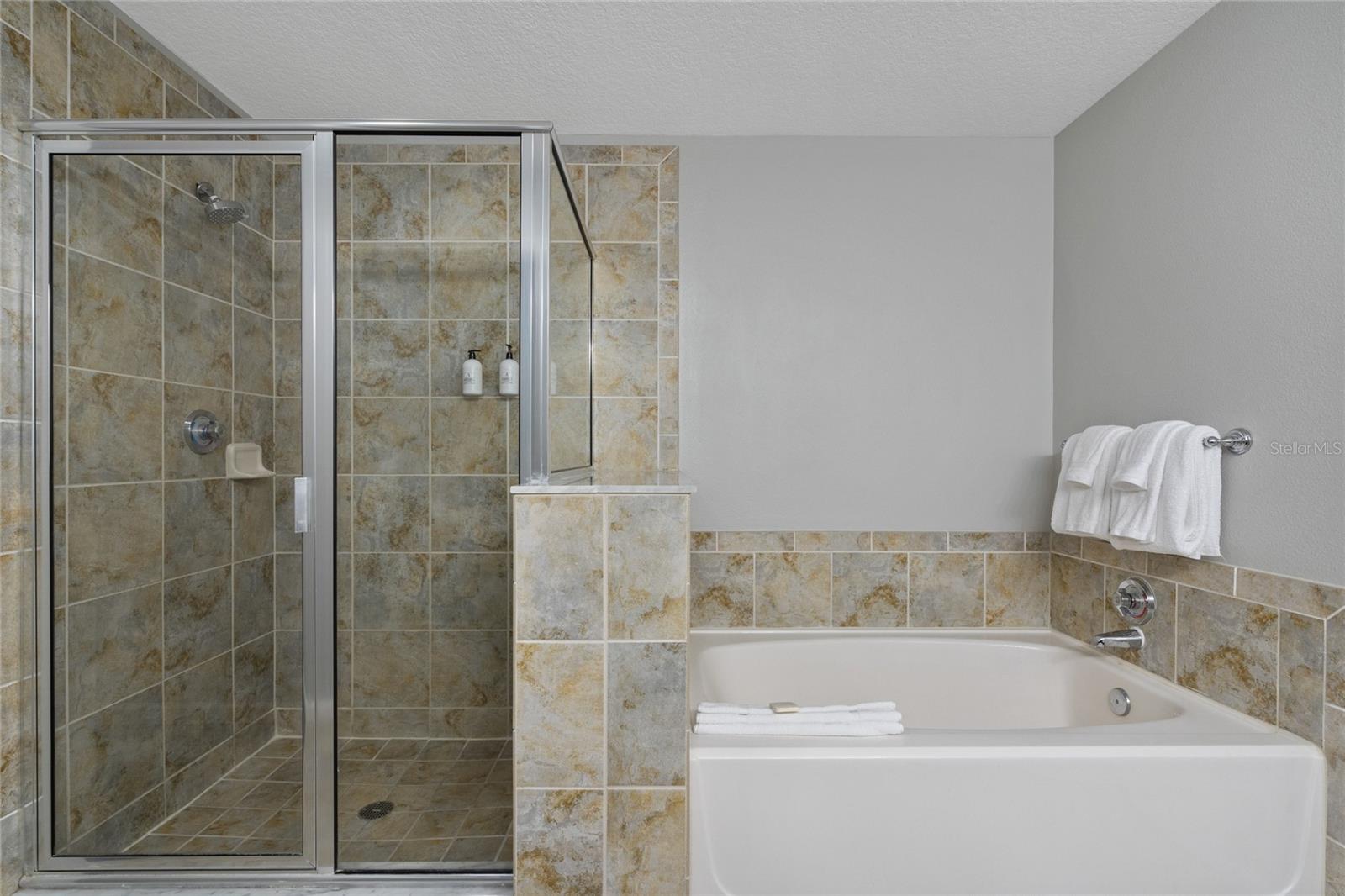 GROVE RESIDENCE & SPA HOTEL CONDO 1 - Residential