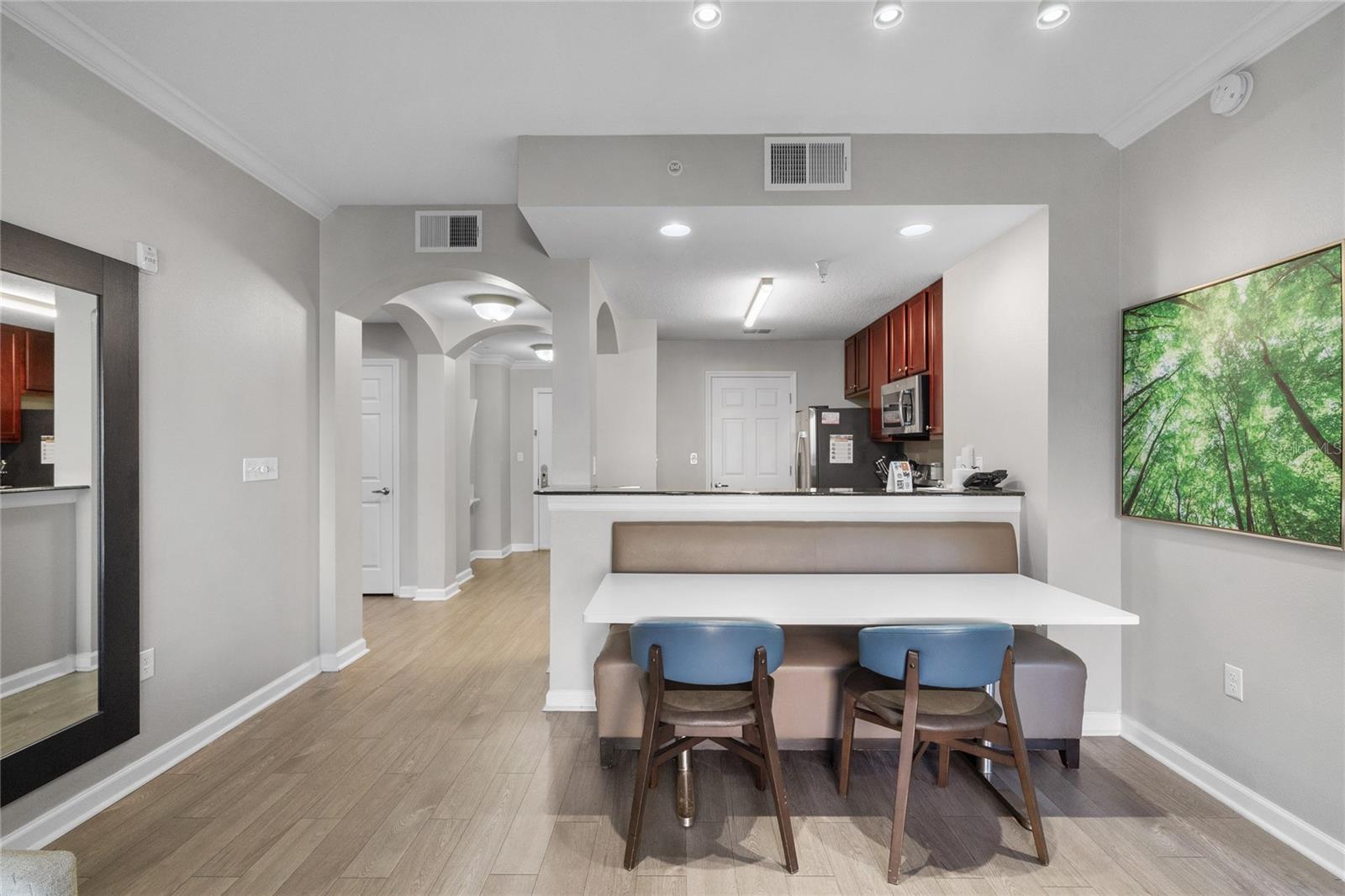 GROVE RESIDENCE & SPA HOTEL CONDO 1 - Residential