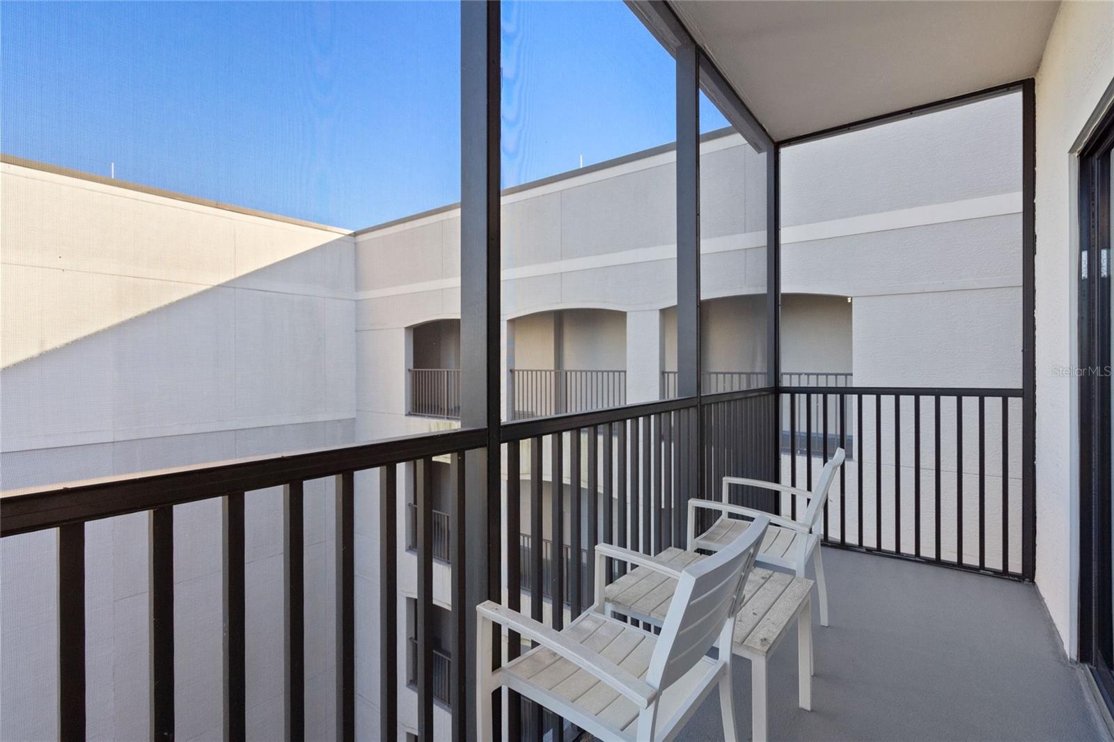 GROVE RESIDENCE & SPA HOTEL CONDO 1 - Residential