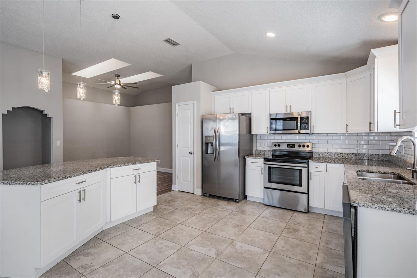 BLOOMINGDALE SEC R UNIT 3 - Residential