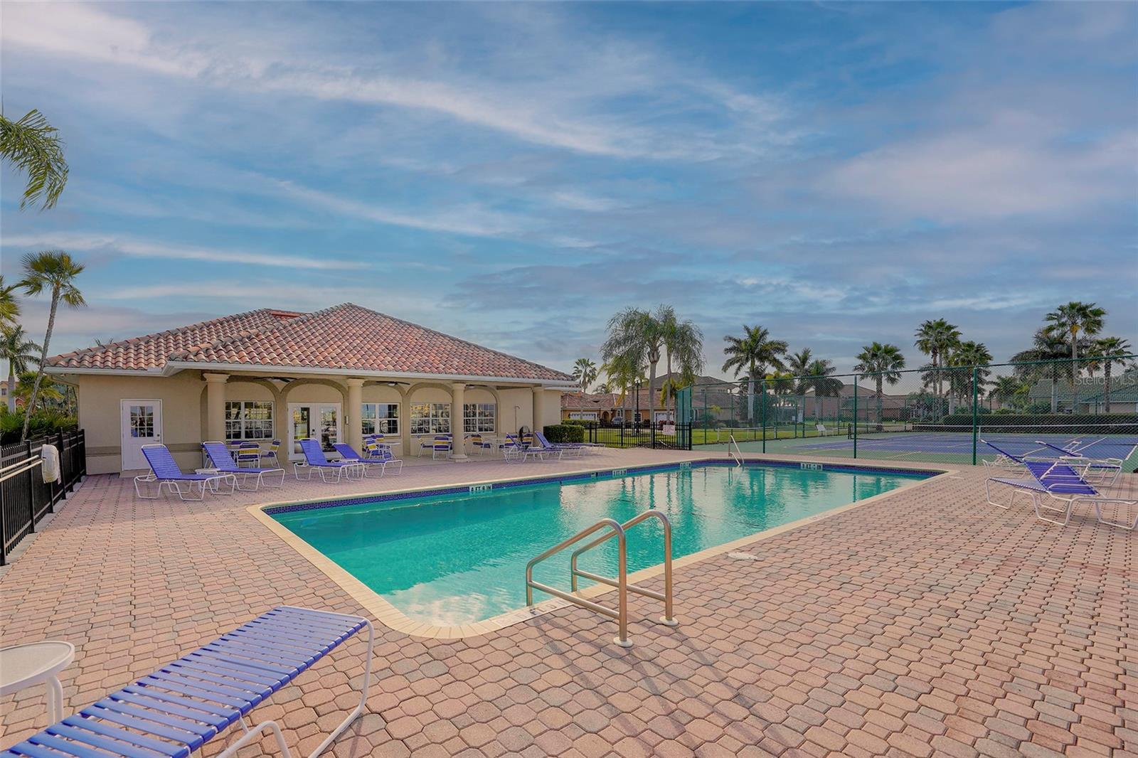 HAMMOCKS AT RIVIERA DUNES - Residential