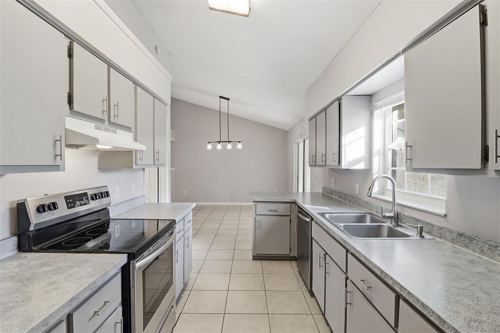 SILVER SPGS SHORES UN 21 - Residential