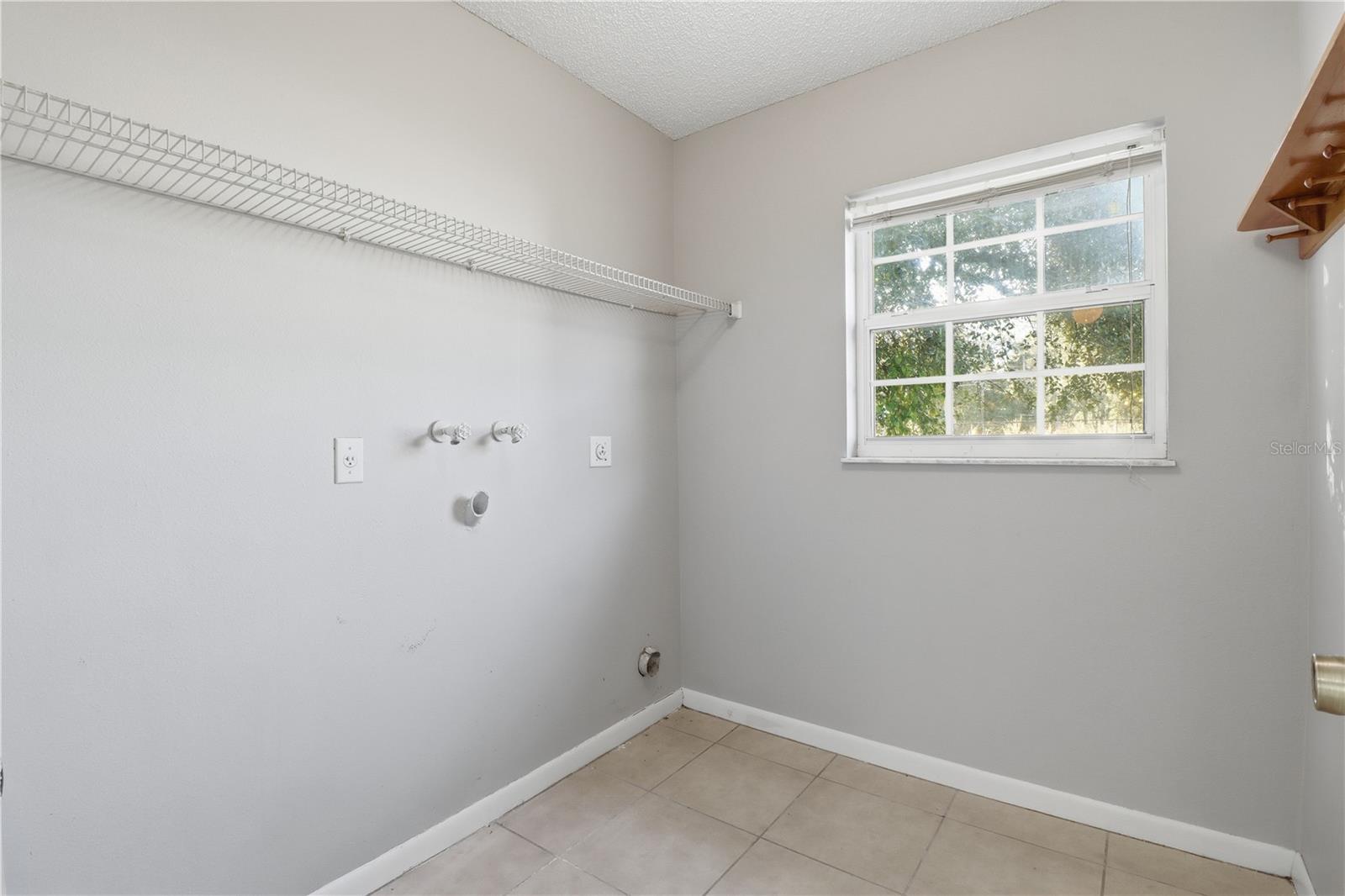 SILVER SPGS SHORES UN 21 - Residential