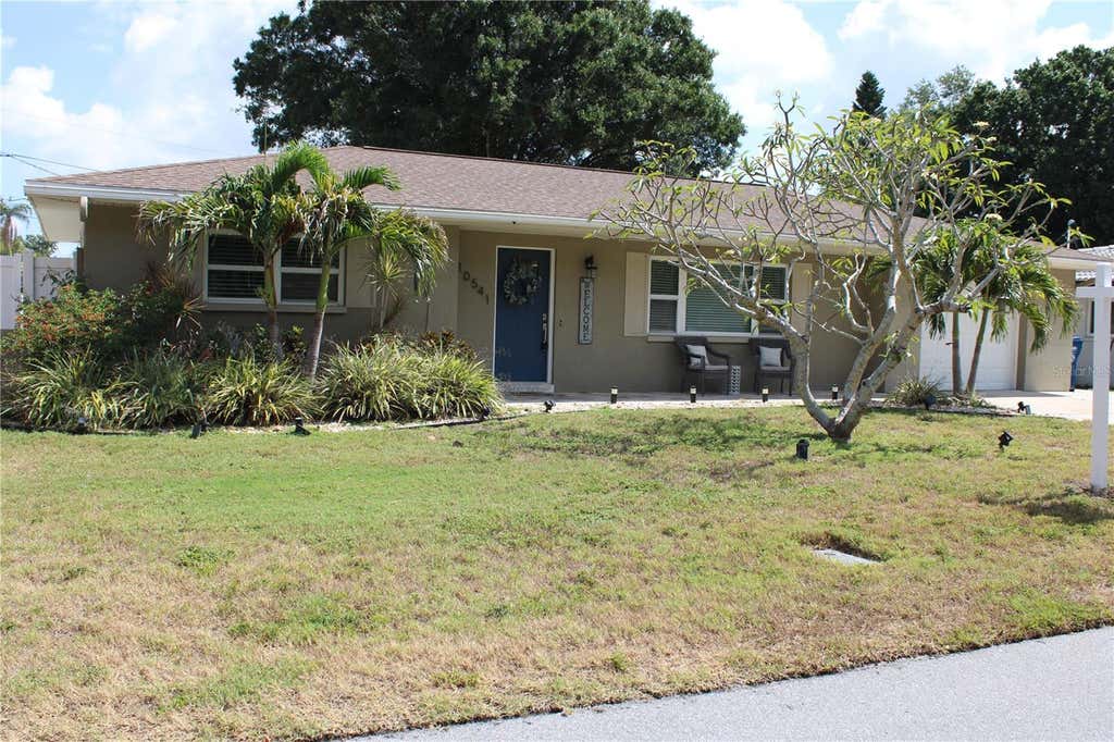 Photo of 10541 86th Avenue, Seminole, FL 33772 (MLS # TB8522709)