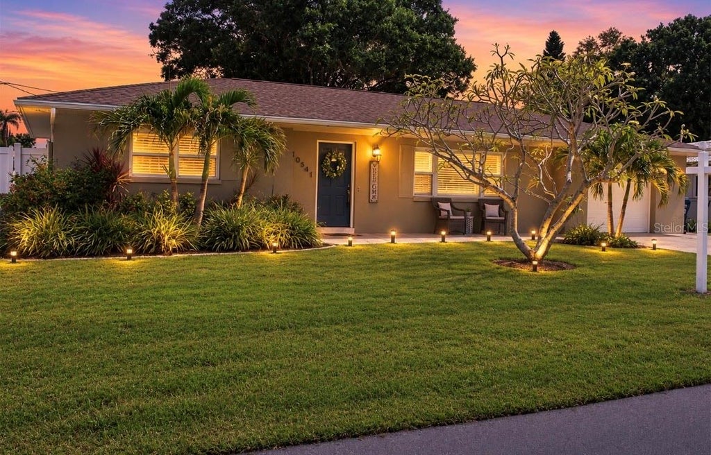 Photo of 10541 86th Avenue, Seminole, FL 33772 (MLS # TB8522709)