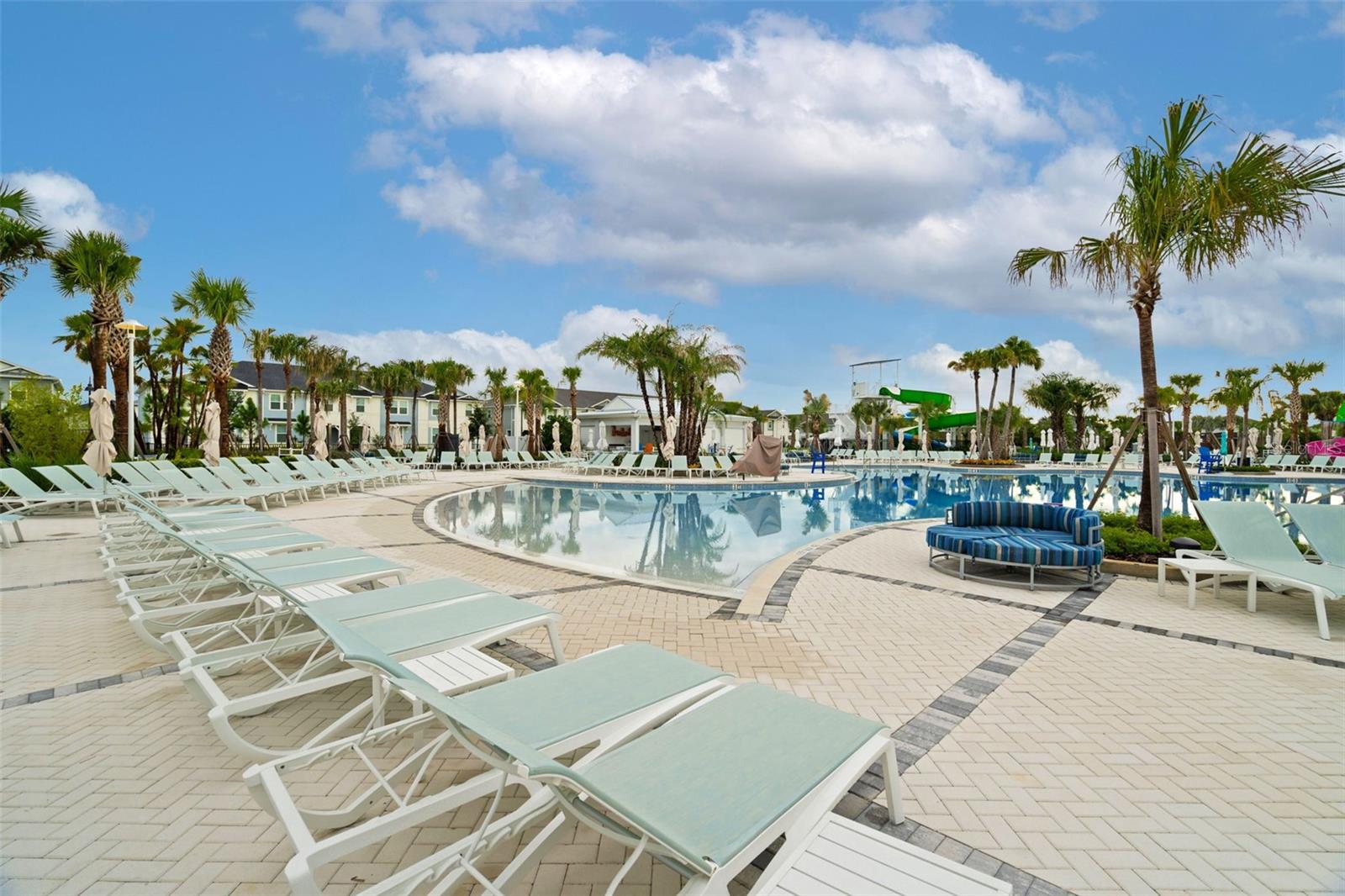 WINDSOR CAY - Residential