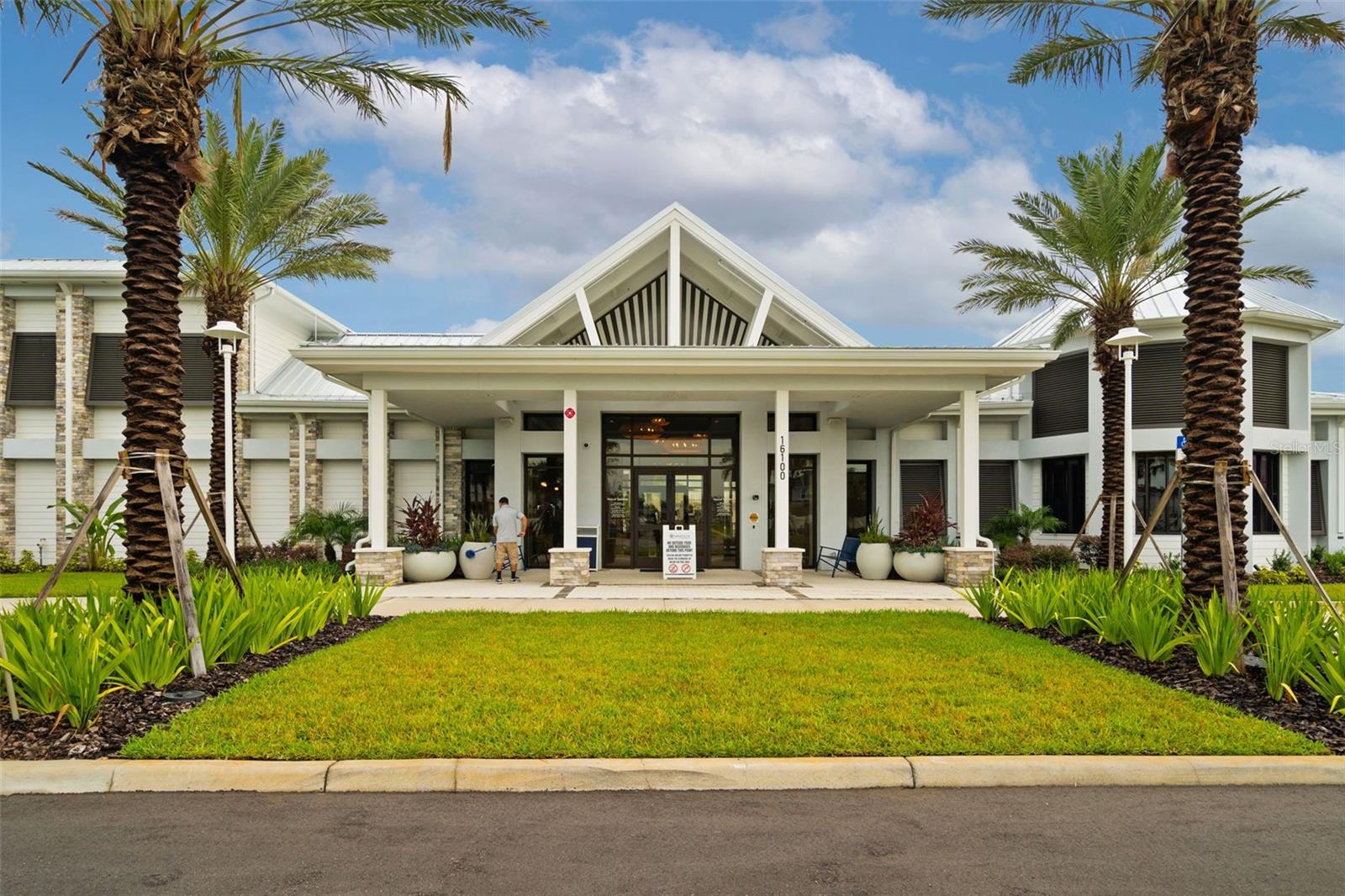 WINDSOR CAY - Residential