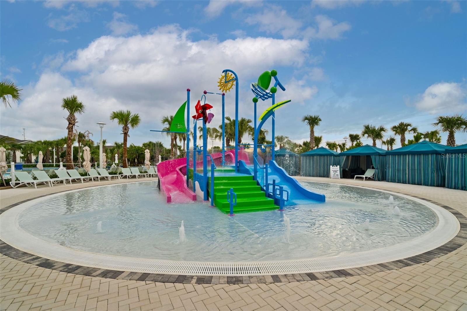 WINDSOR CAY - Residential