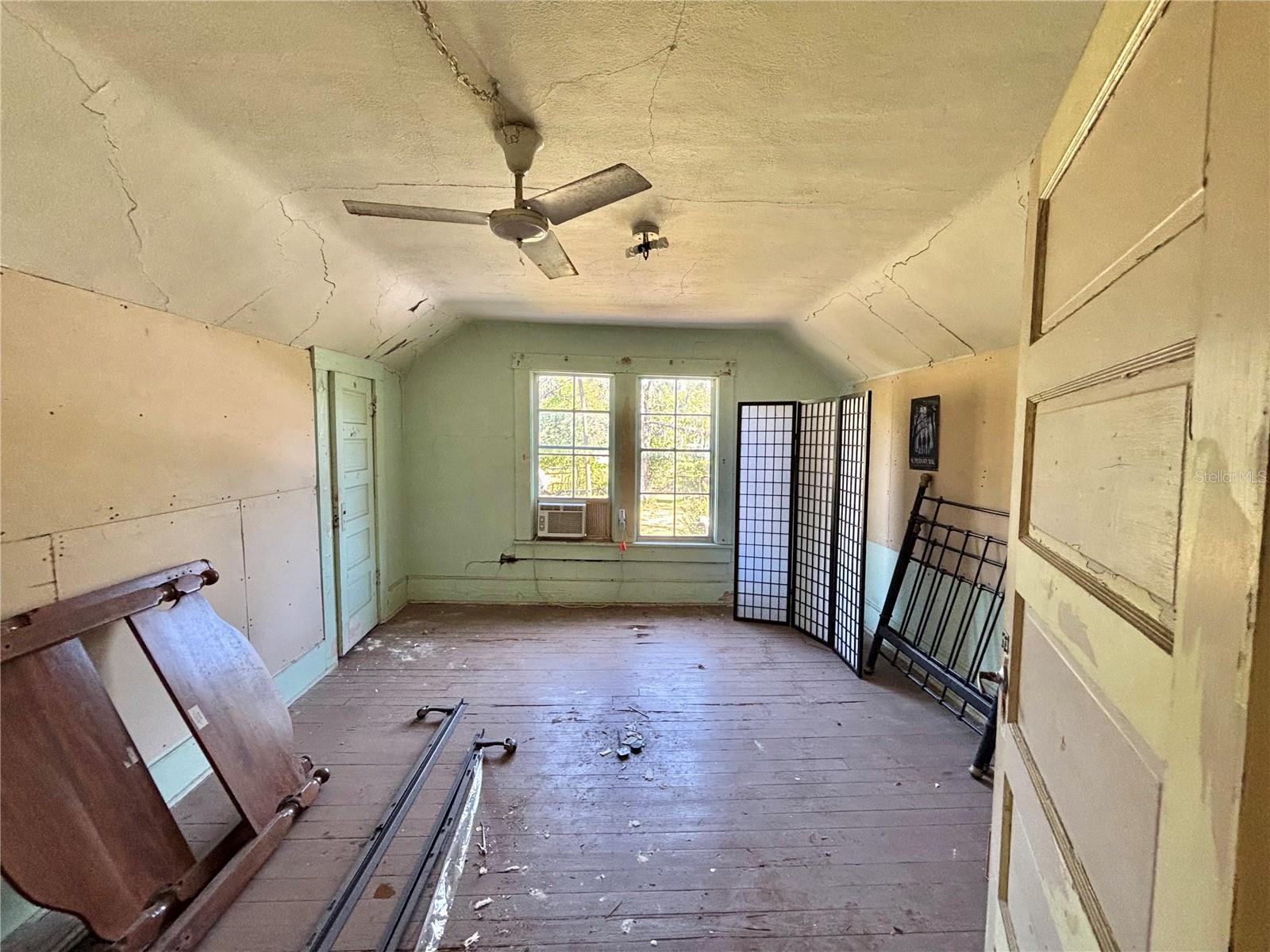 HOME TERRACE - Residential