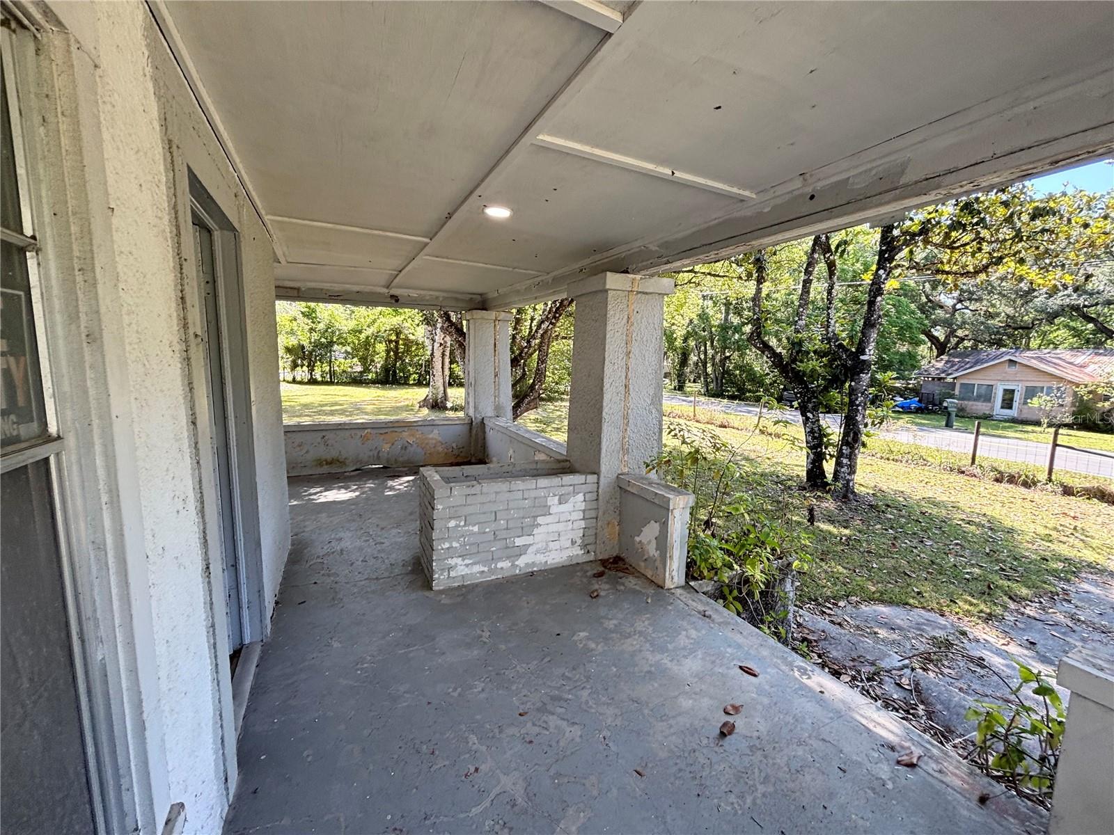 HOME TERRACE - Residential