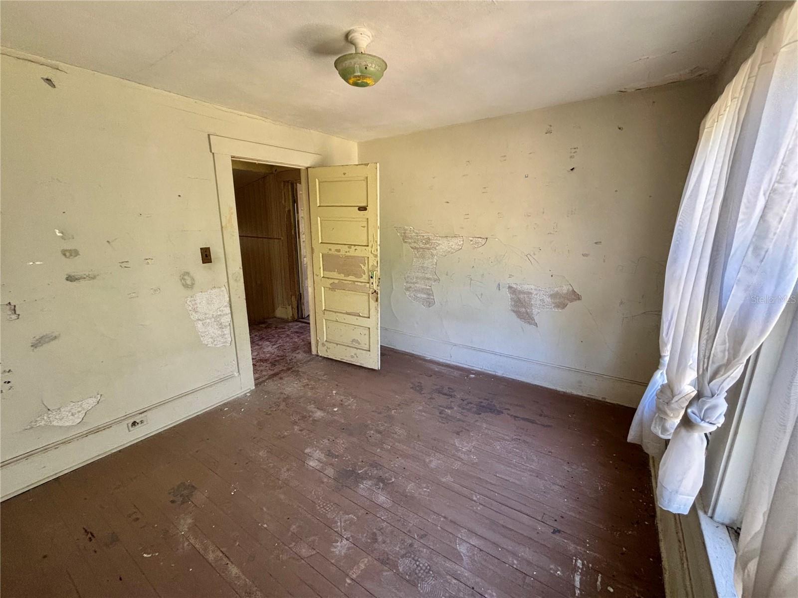 HOME TERRACE - Residential