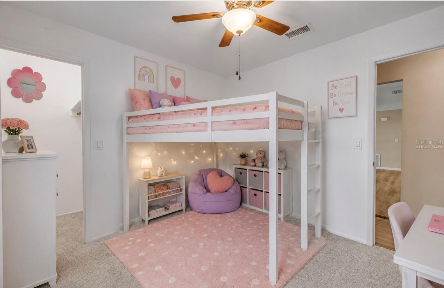 WILLOW RUN UNIT 03 - Residential