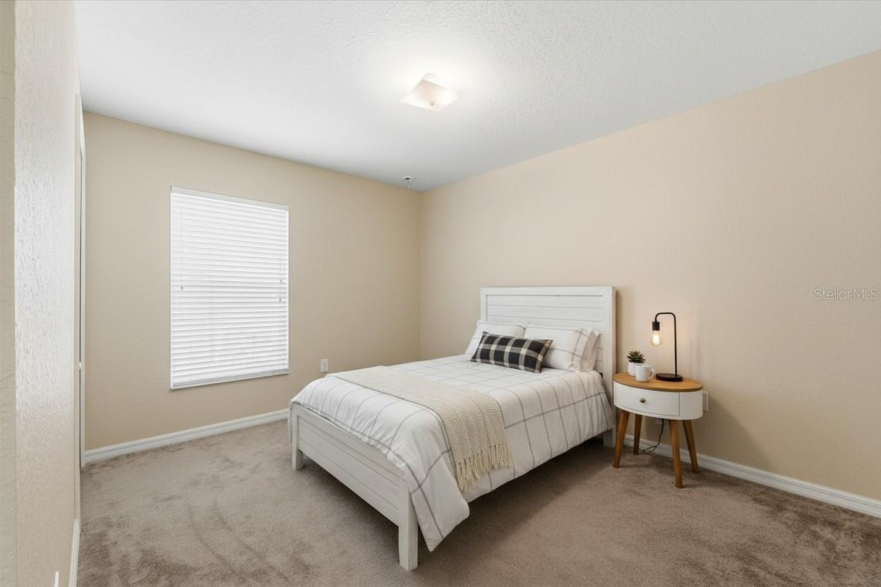 HOLLAND PARK PLACE - Residential