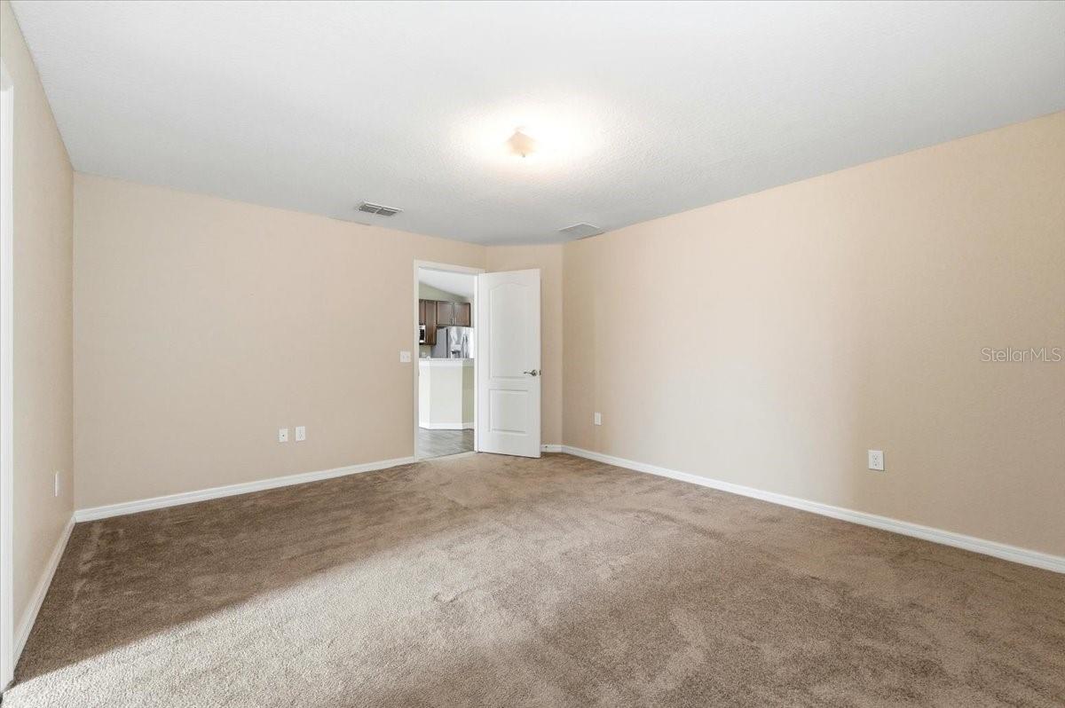 HOLLAND PARK PLACE - Residential