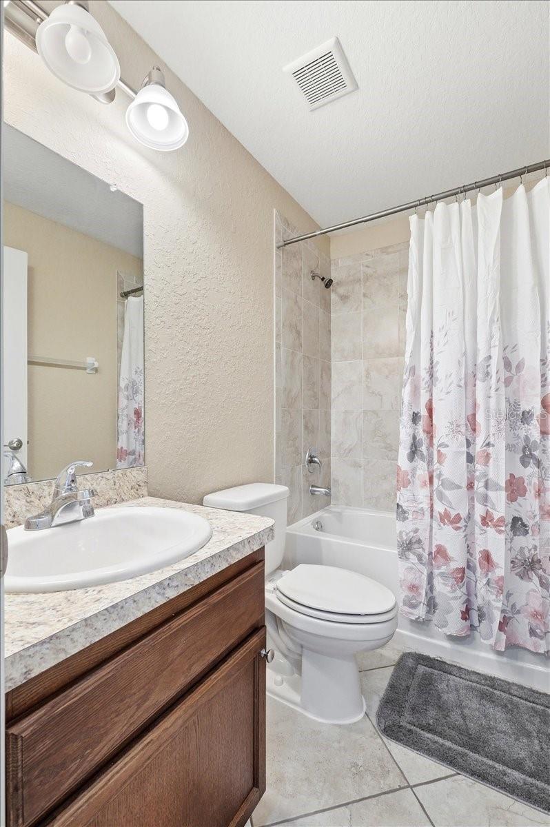 HOLLAND PARK PLACE - Residential