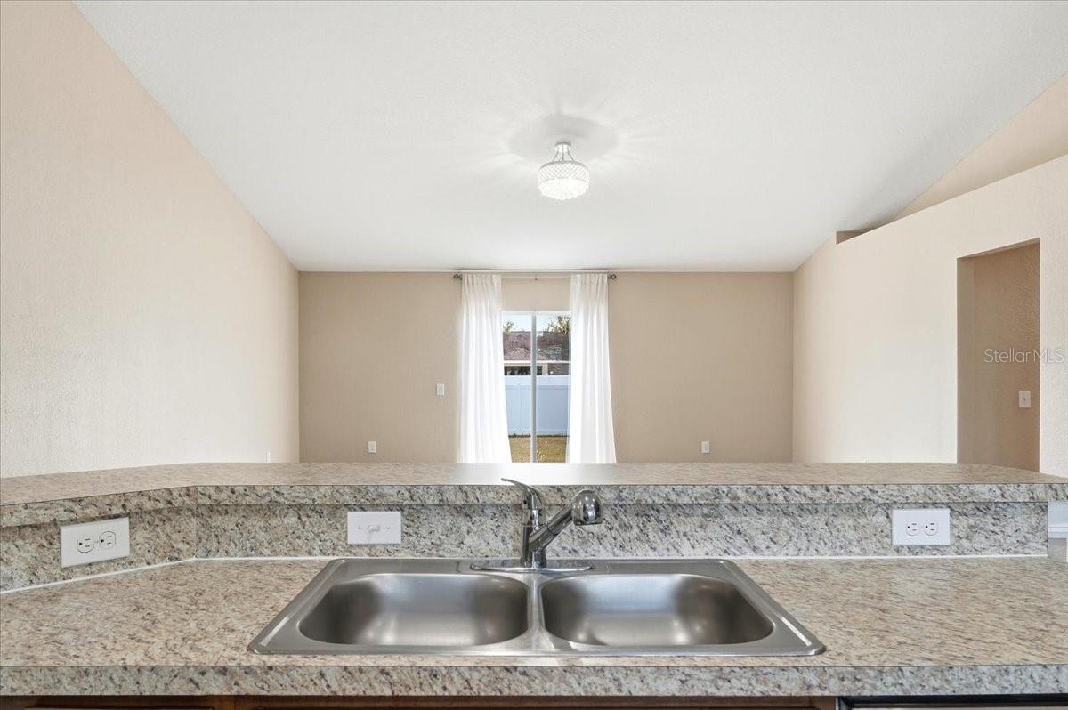 HOLLAND PARK PLACE - Residential