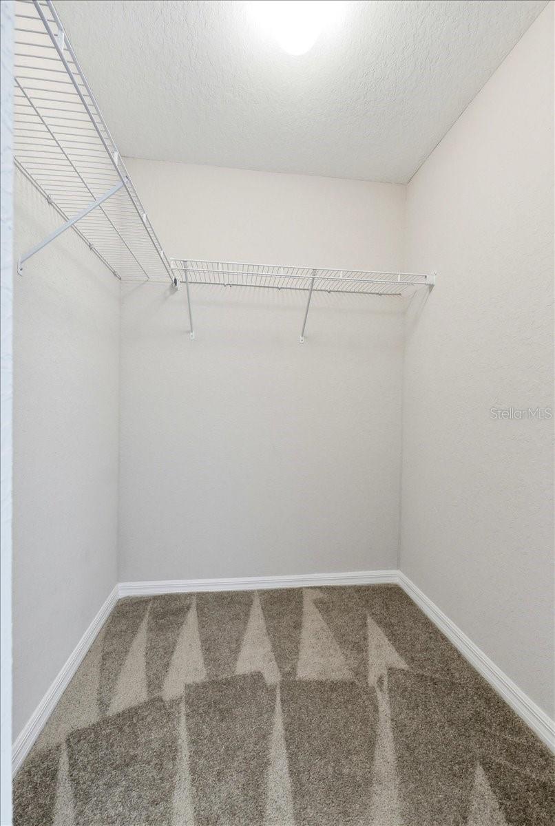 HOLLAND PARK PLACE - Residential