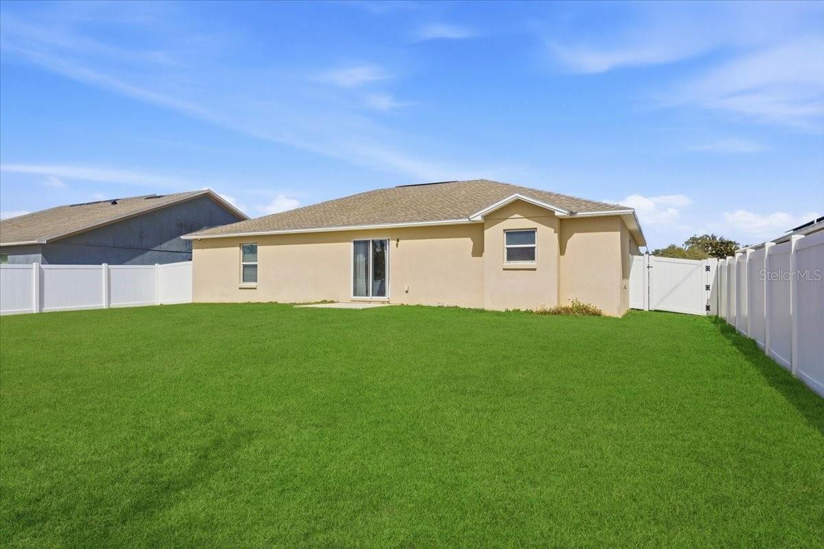 HOLLAND PARK PLACE - Residential