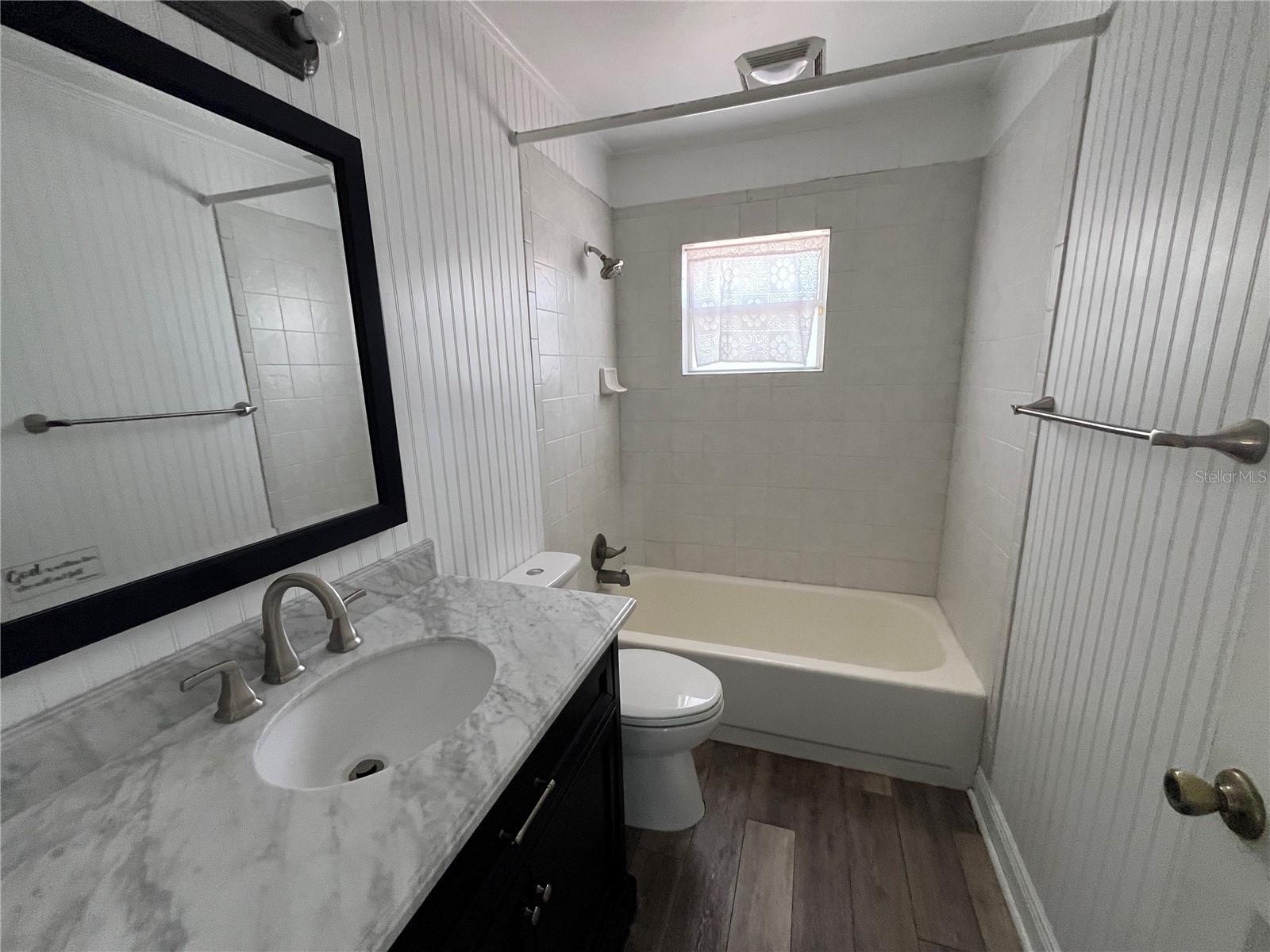 EASTWOOD PARK SUB - Residential Lease