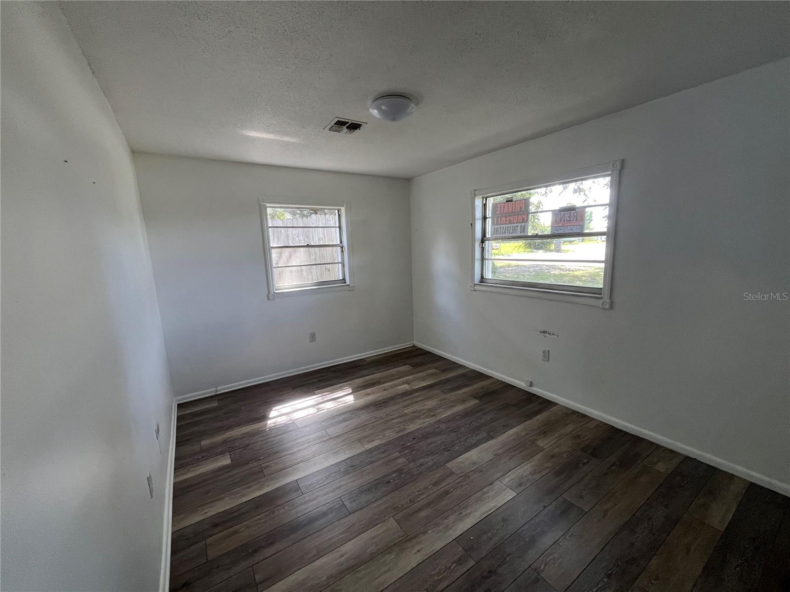 EASTWOOD PARK SUB - Residential Lease