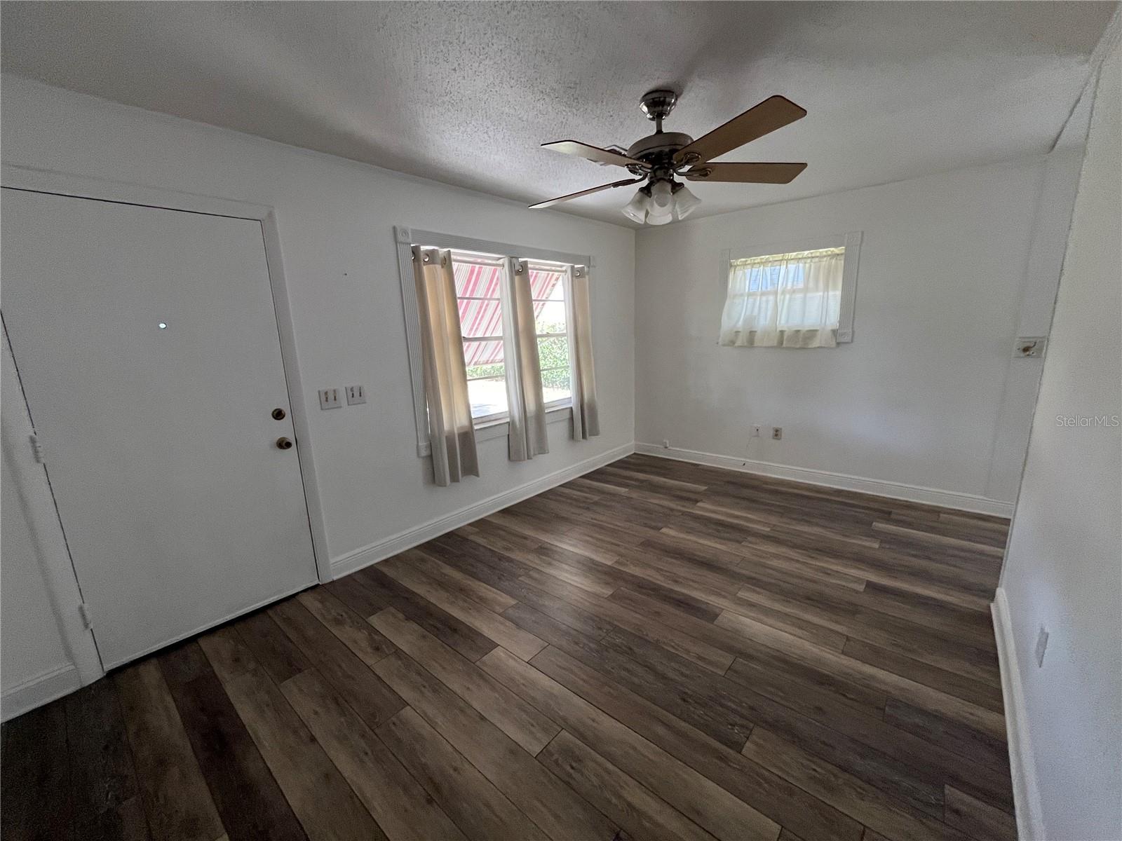 EASTWOOD PARK SUB - Residential Lease