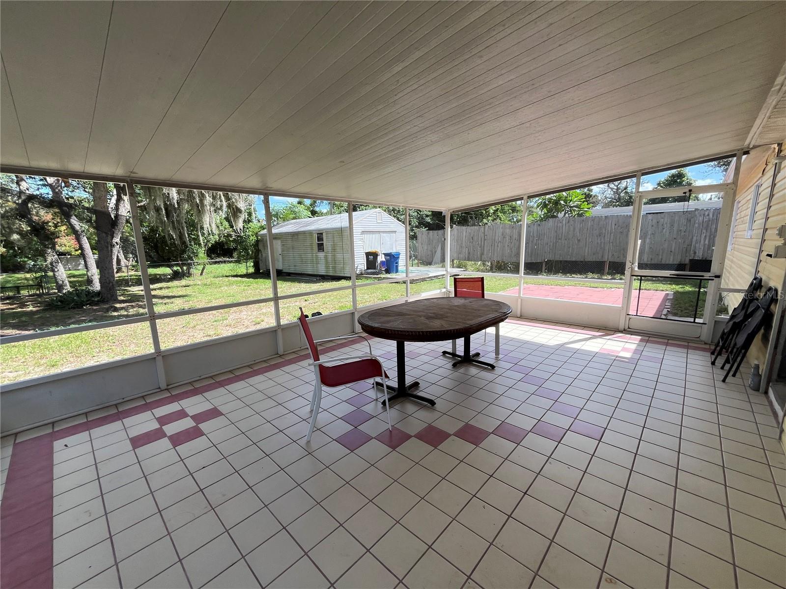 EASTWOOD PARK SUB - Residential Lease
