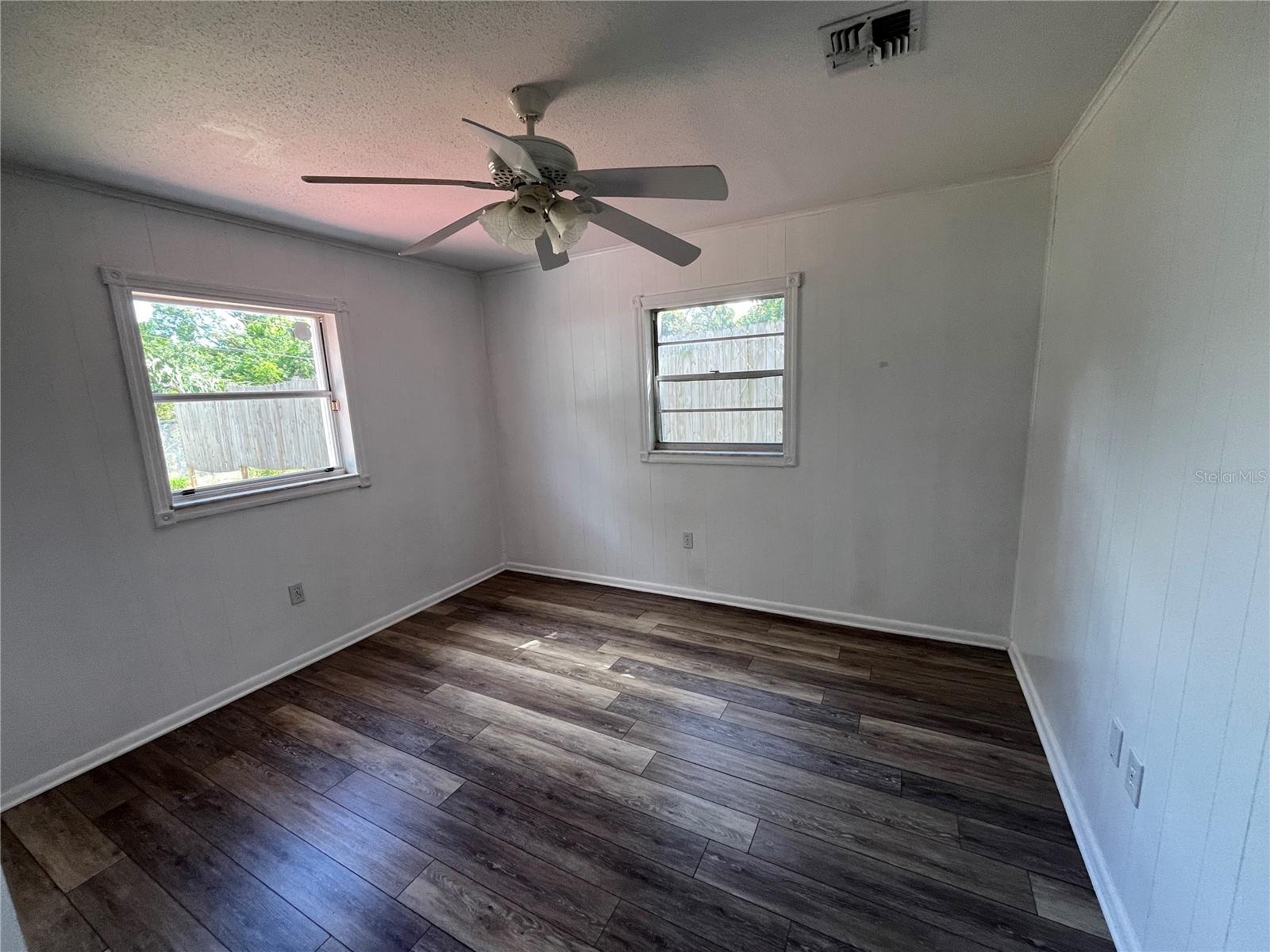 EASTWOOD PARK SUB - Residential Lease