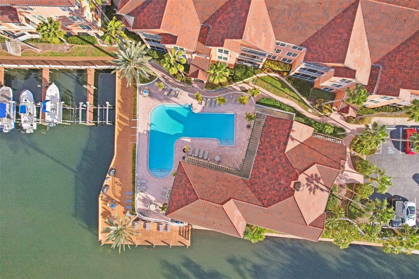 CULBREATH KEY BAYSIDE CONDOMIN - Residential