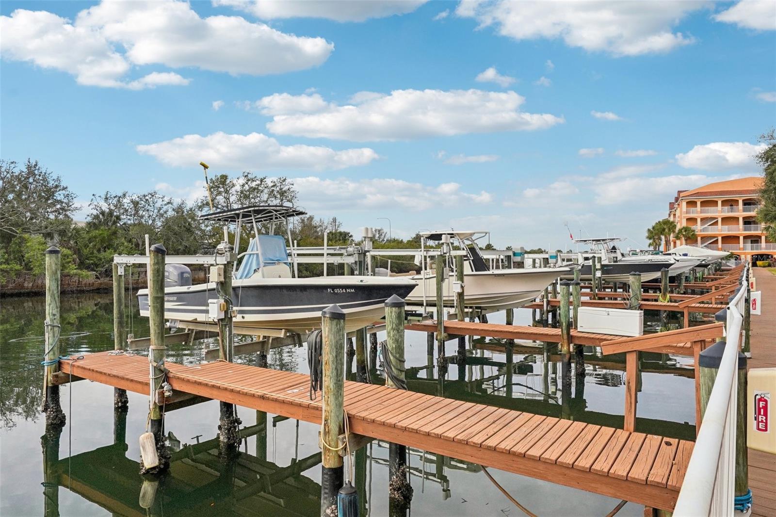 CULBREATH KEY BAYSIDE CONDOMIN - Residential