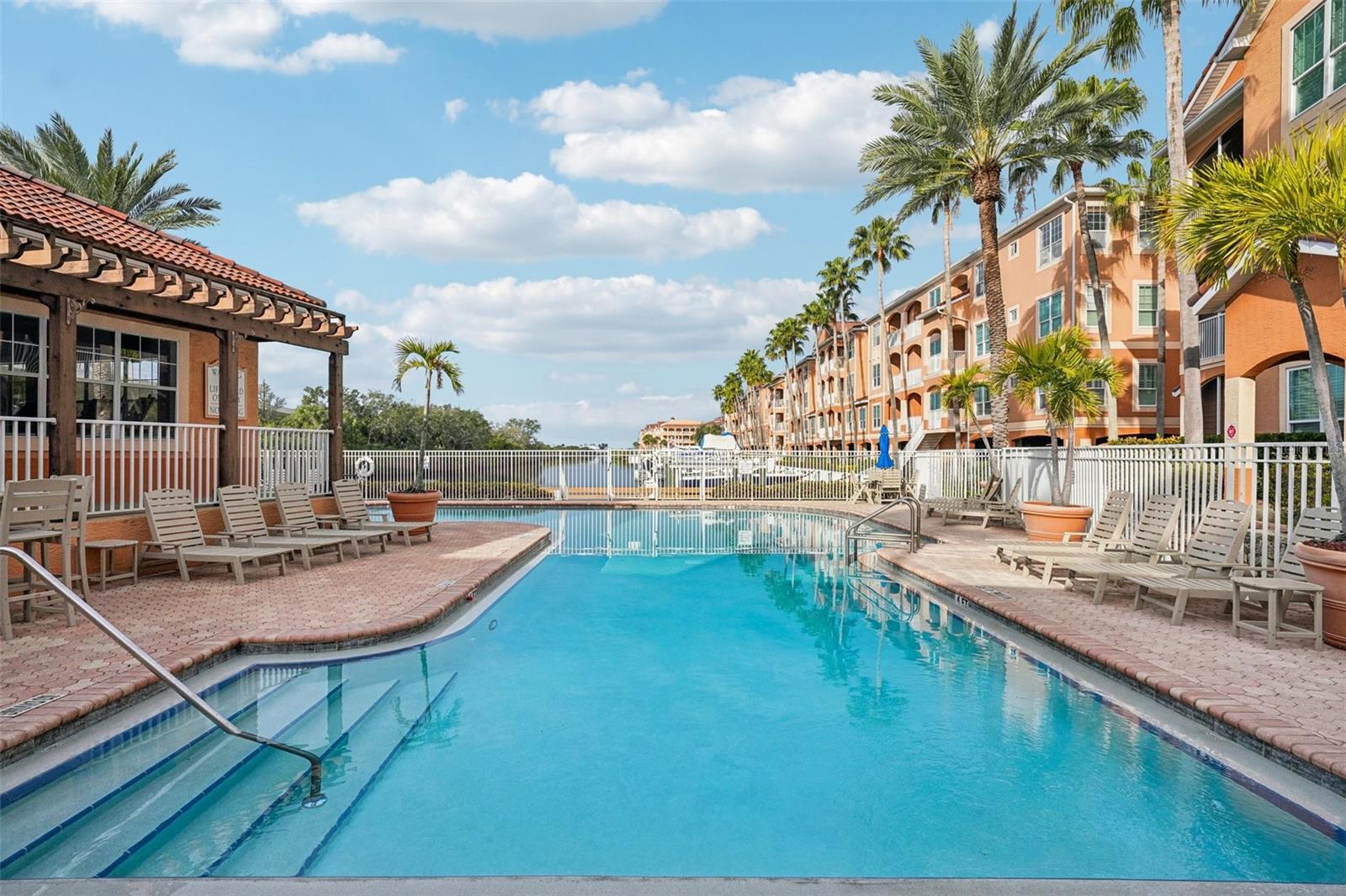 CULBREATH KEY BAYSIDE CONDOMIN - Residential