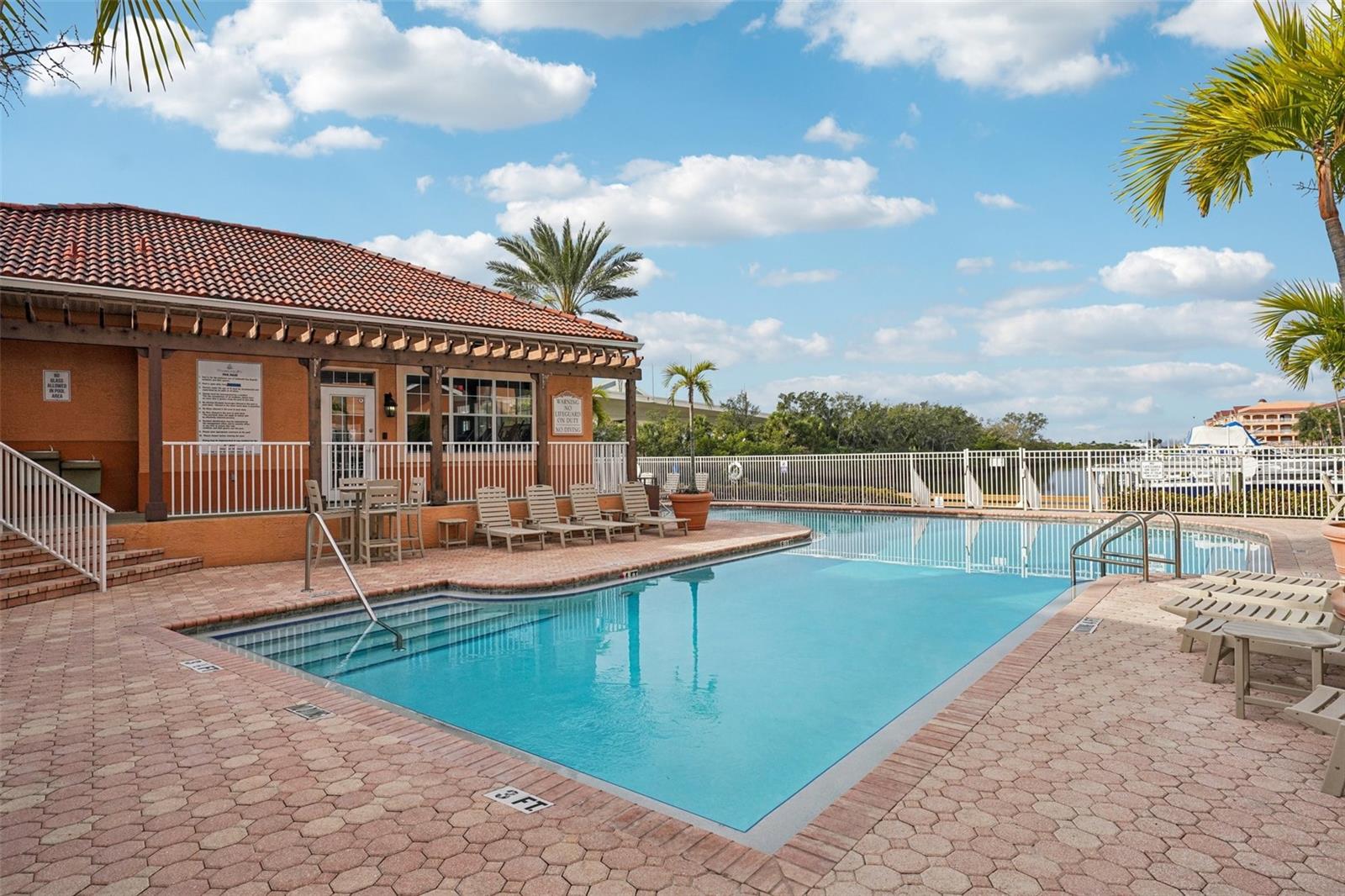 CULBREATH KEY BAYSIDE CONDOMIN - Residential