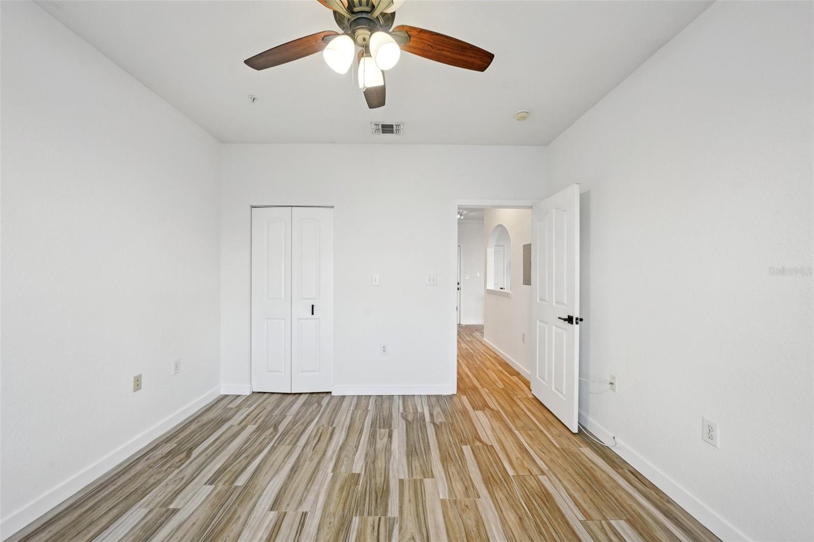 CULBREATH KEY BAYSIDE CONDOMIN - Residential