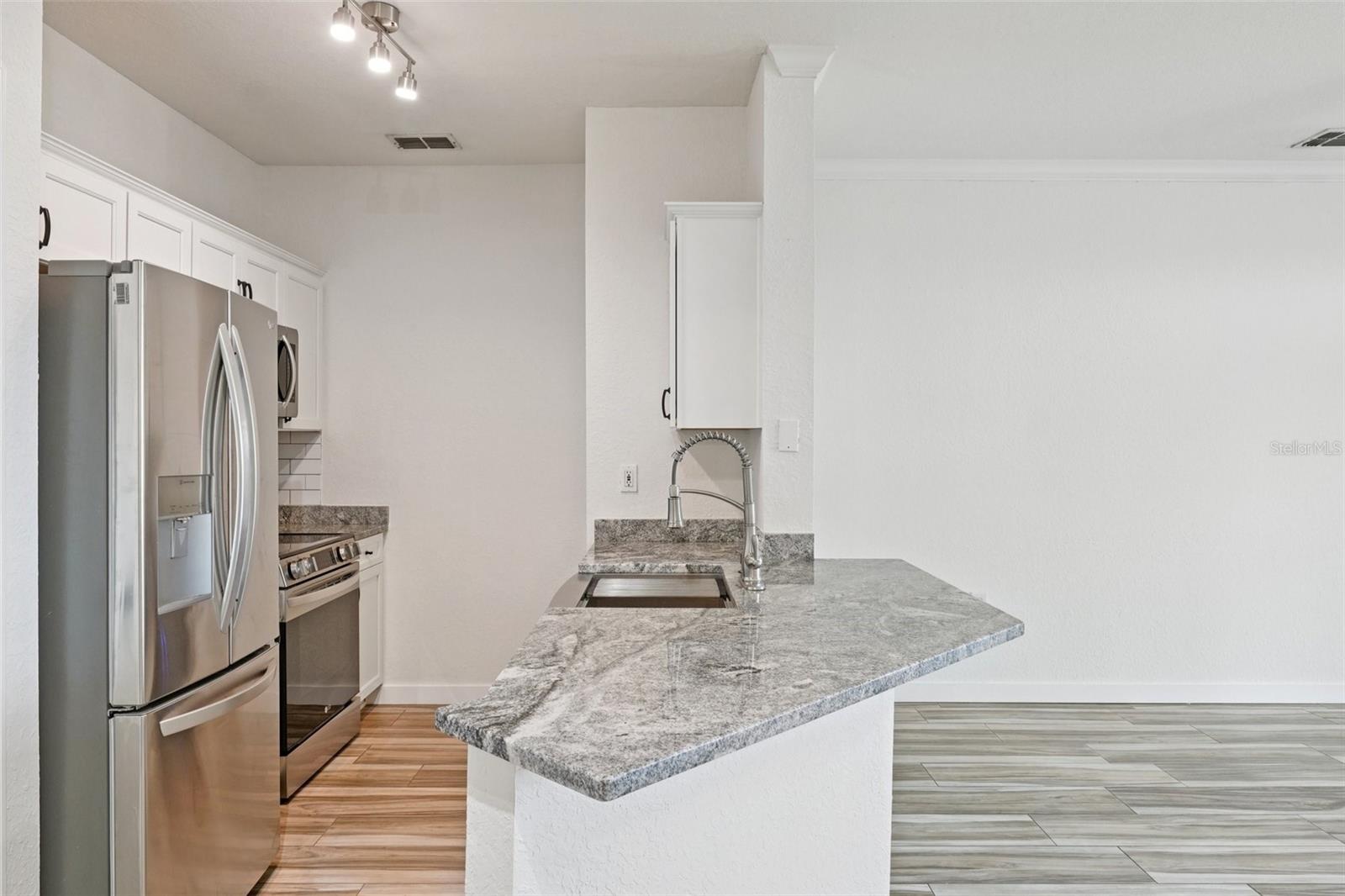 CULBREATH KEY BAYSIDE CONDOMIN - Residential