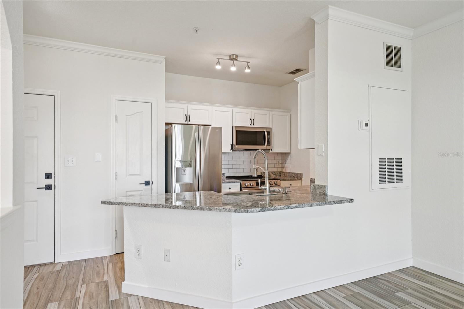 CULBREATH KEY BAYSIDE CONDOMIN - Residential