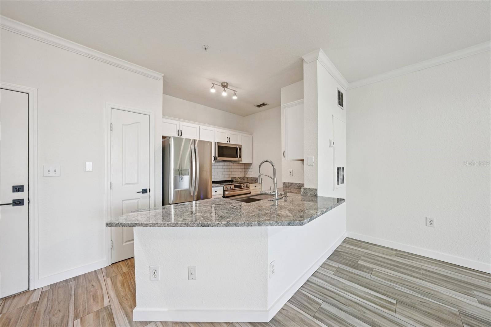 CULBREATH KEY BAYSIDE CONDOMIN - Residential