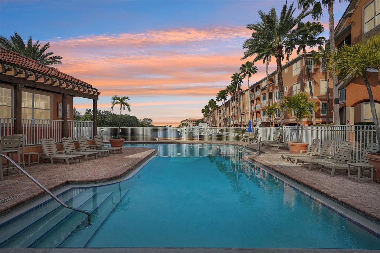 CULBREATH KEY BAYSIDE CONDOMIN - Residential