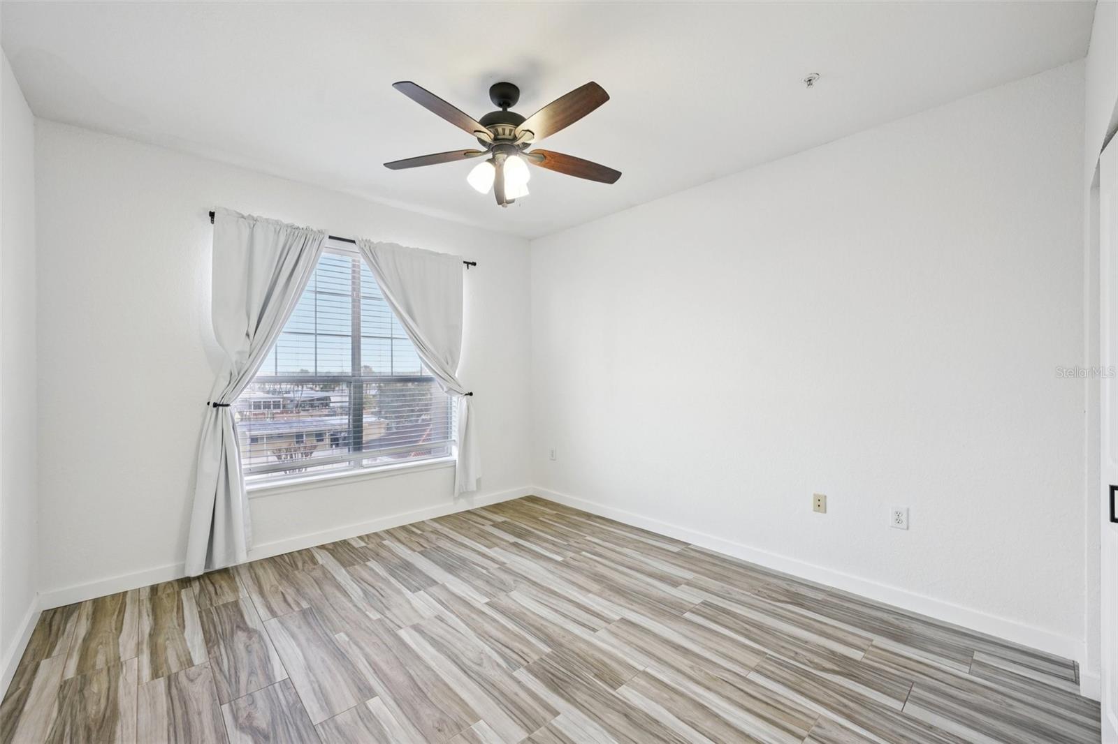 CULBREATH KEY BAYSIDE CONDOMIN - Residential