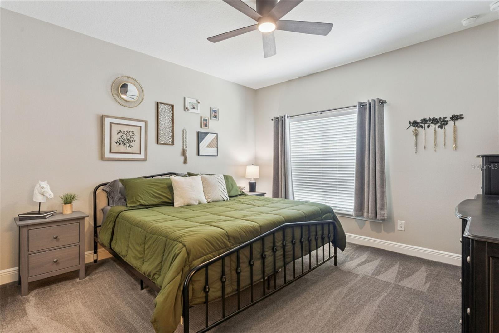 SAVANNAH PARK - Residential