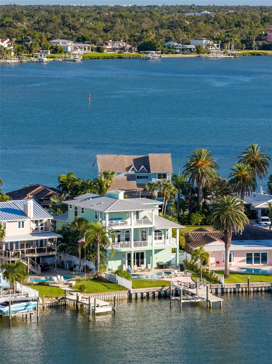 478 HARBOR DRIVE S