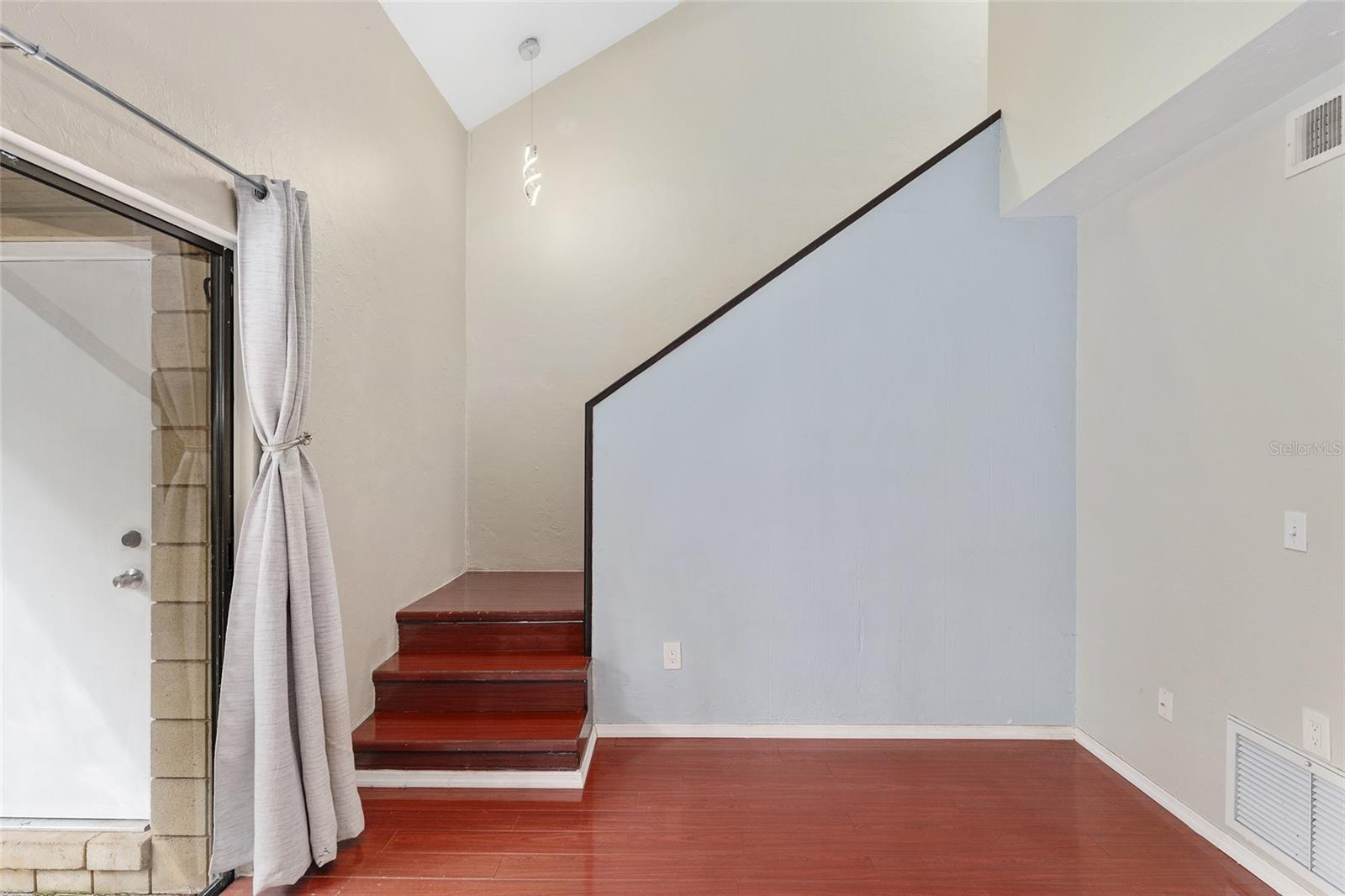 GREEN LEAF - Residential