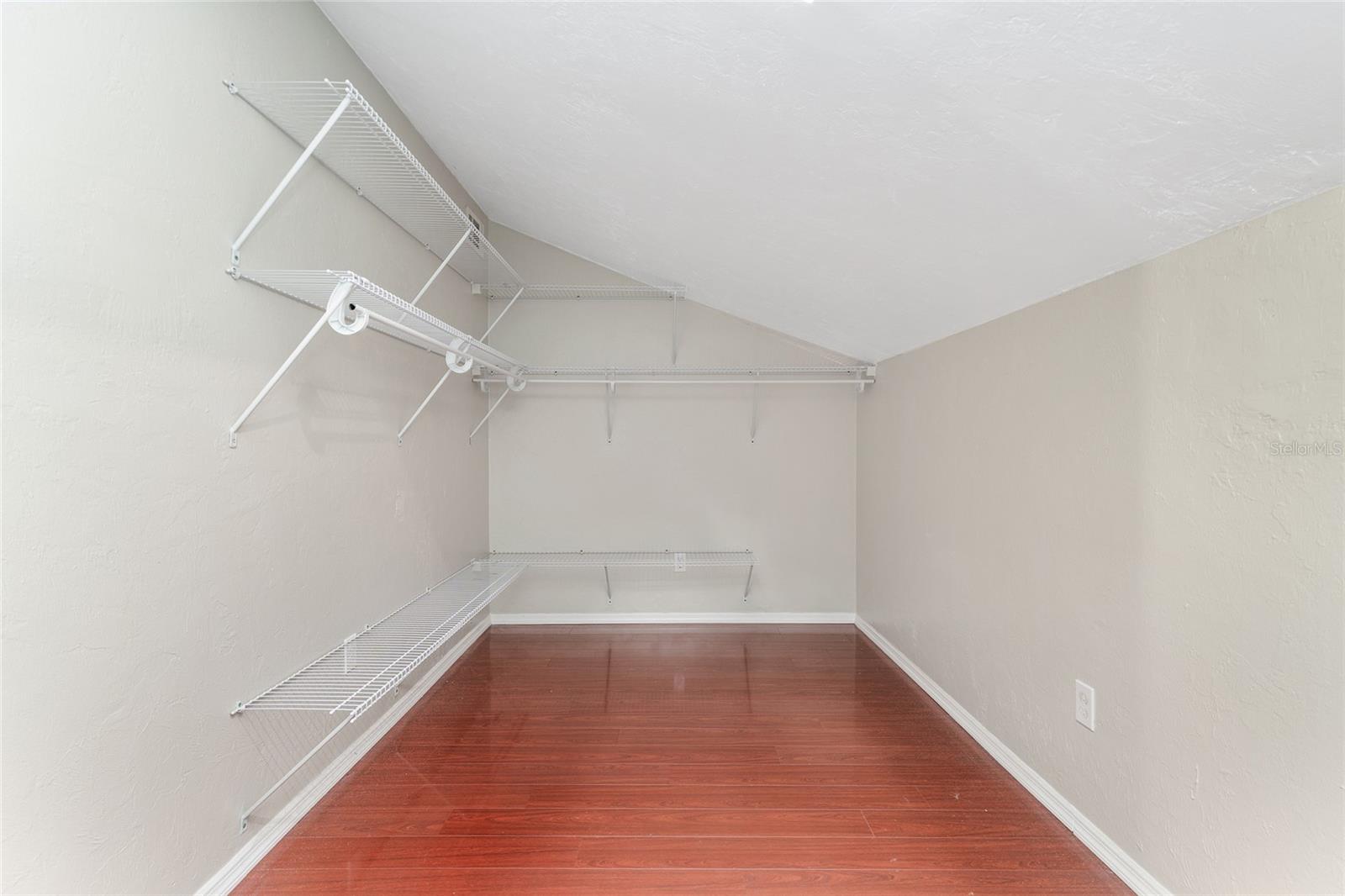 GREEN LEAF - Residential