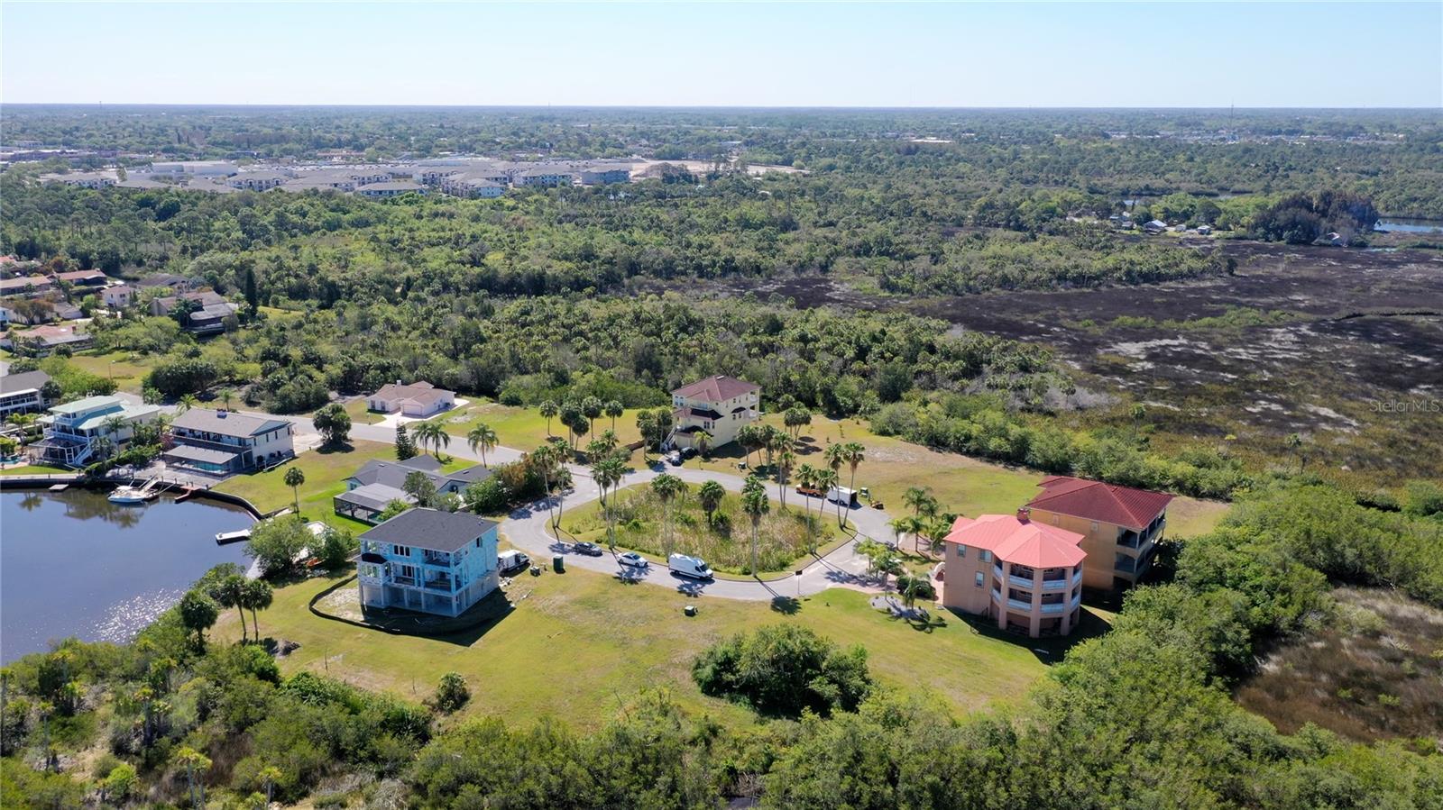 0 EMERALD POINTE